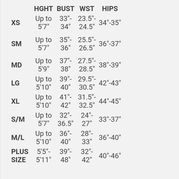 Queen of Broken Hearts Halloween Costume - Picture 6 of 6